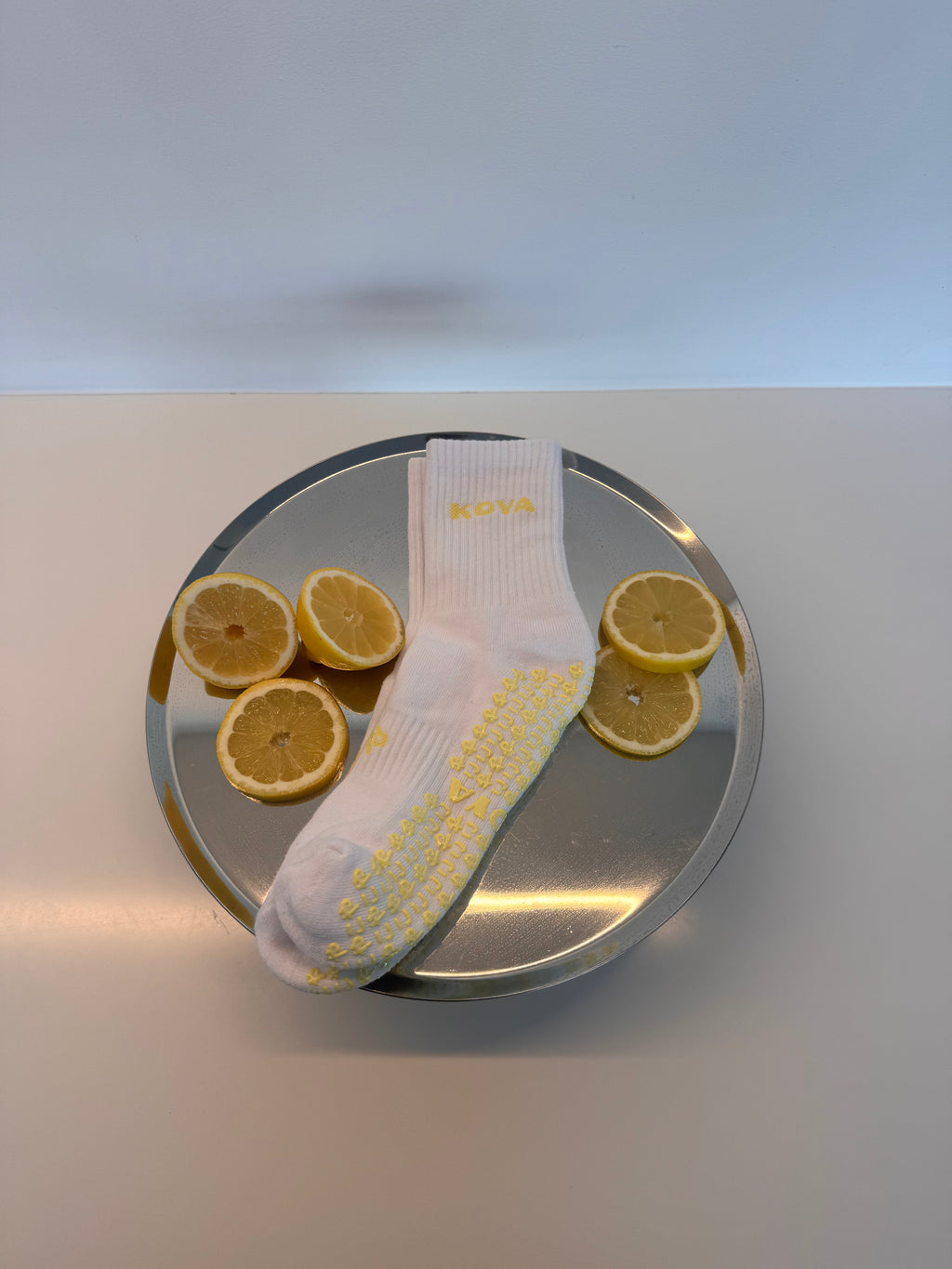 Low Cut - White / Yellow logo