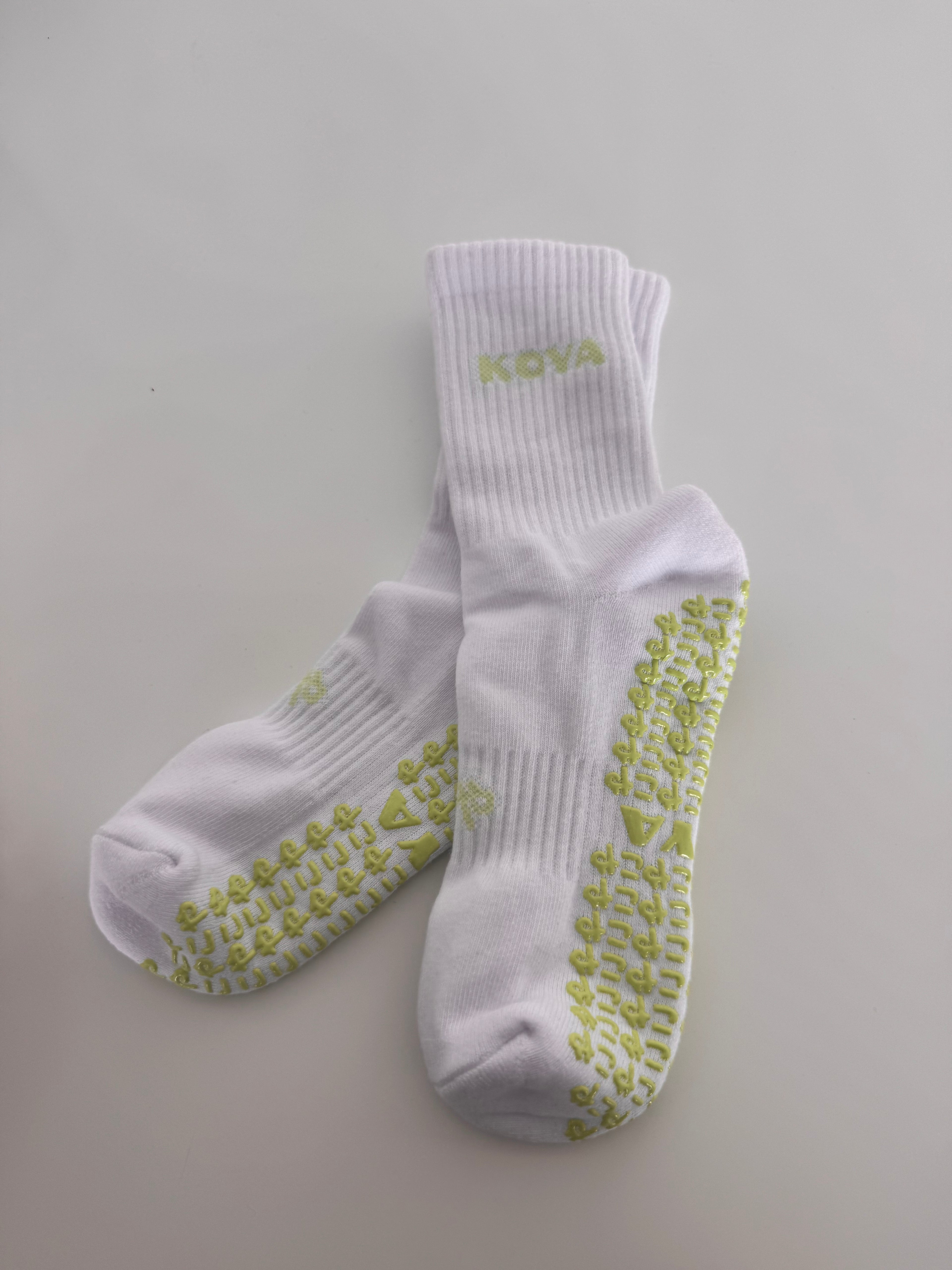 Low Cut - White / Lime Green logo