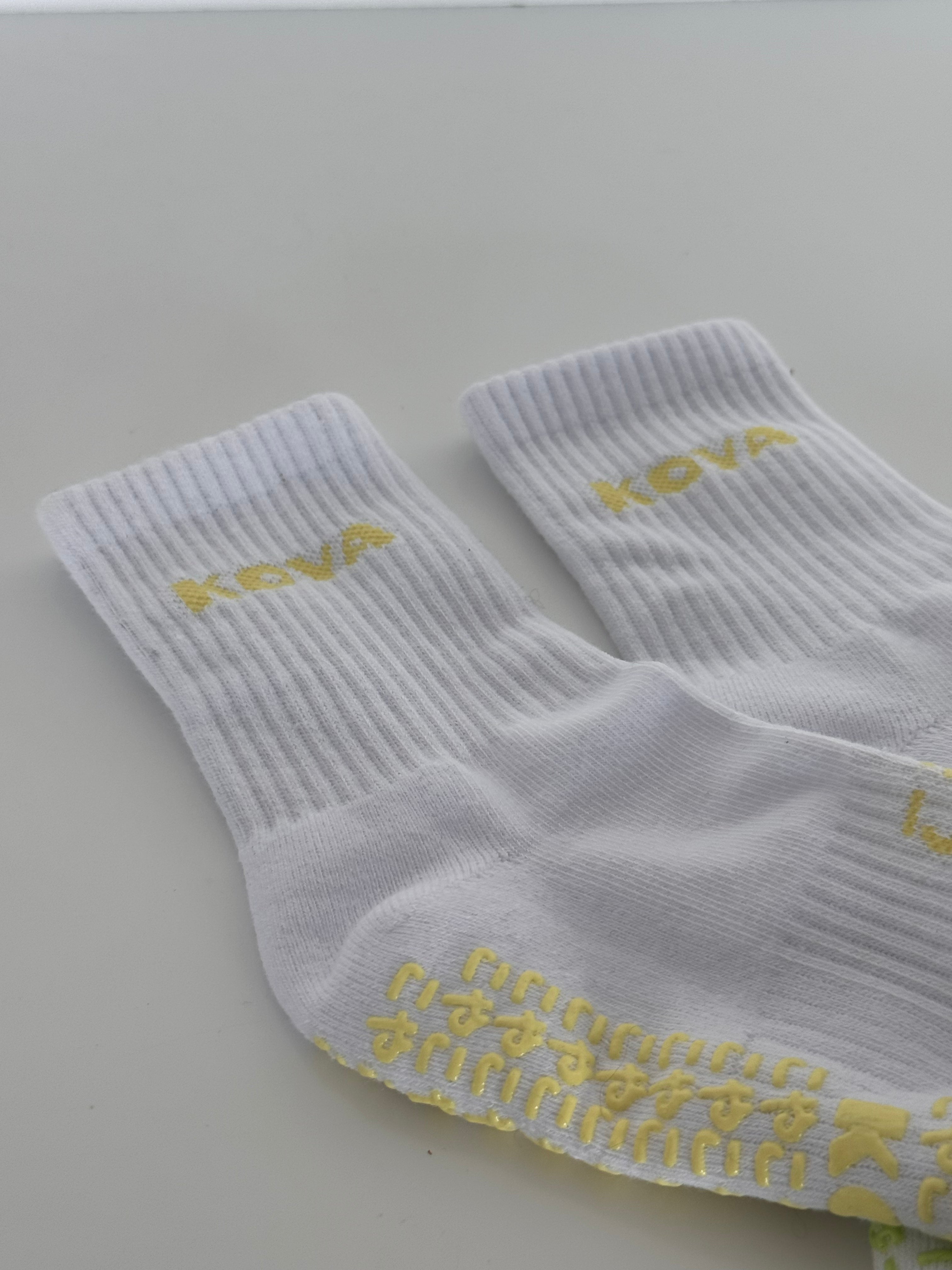 Low Cut - White / Yellow logo
