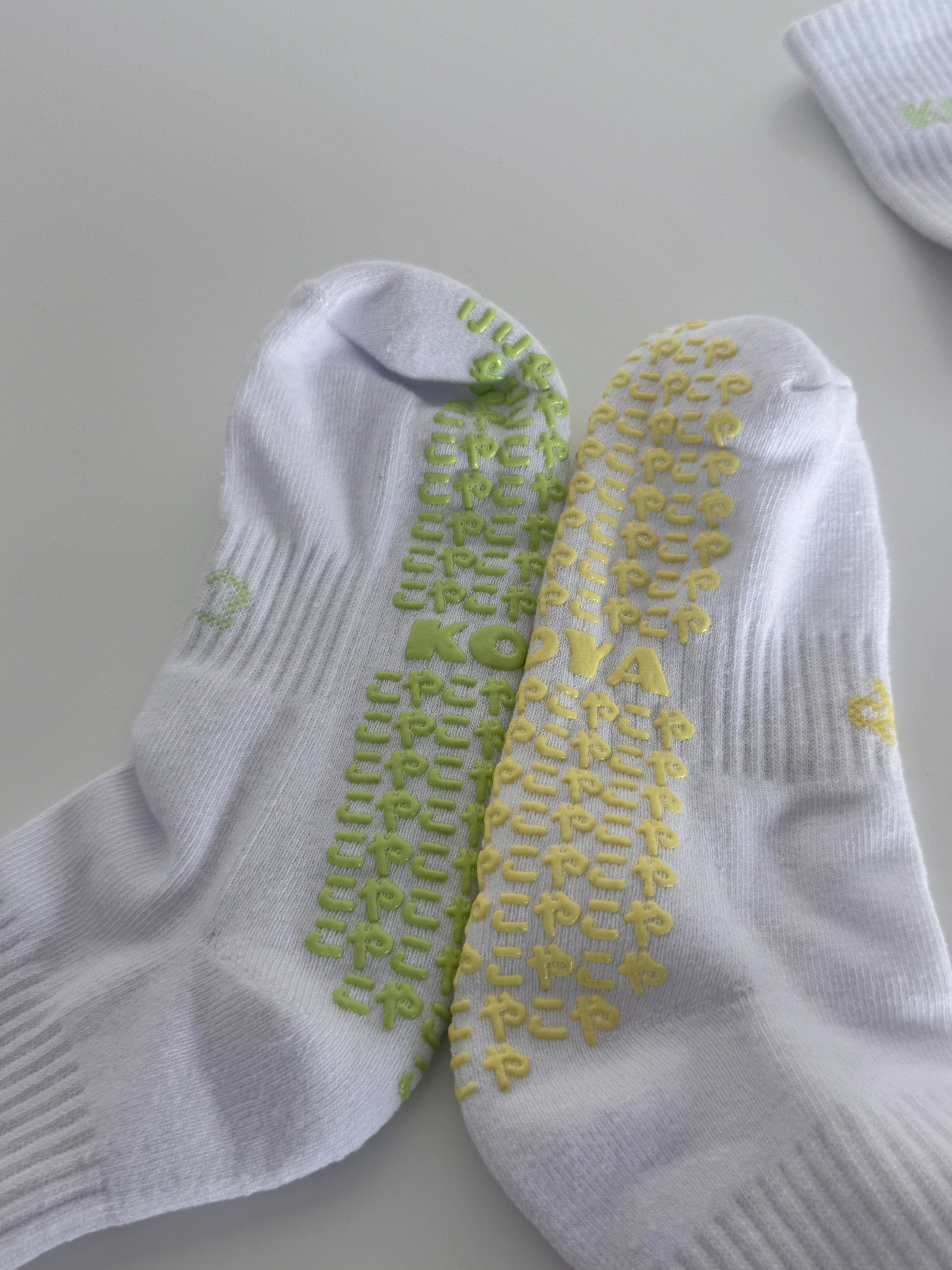 Low Cut - White / Lime Green logo