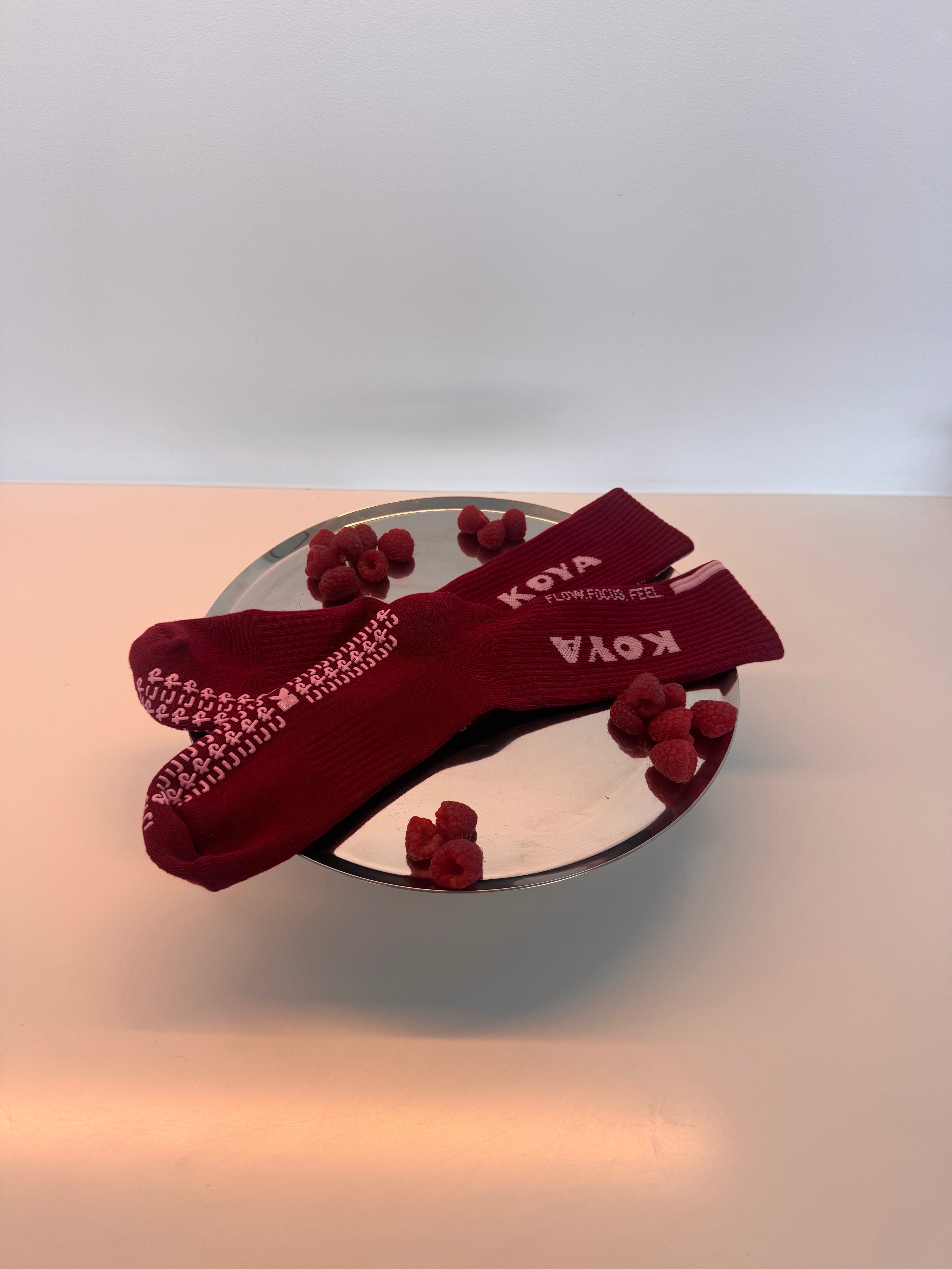 Burgundy / Rosa Logo