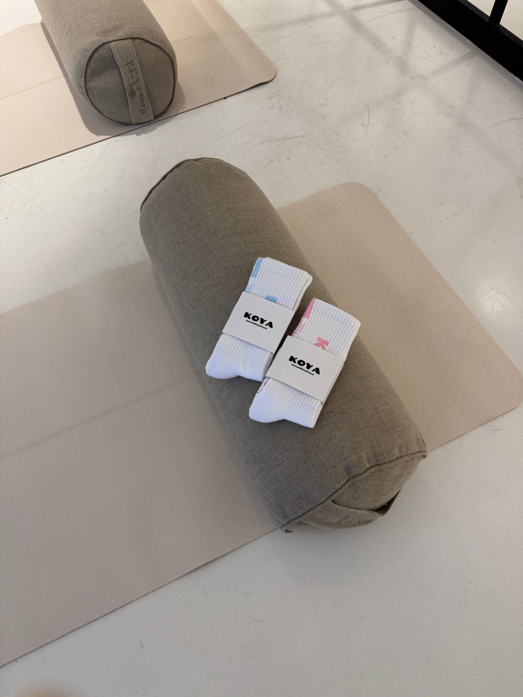 White/Pink reformer grip socks