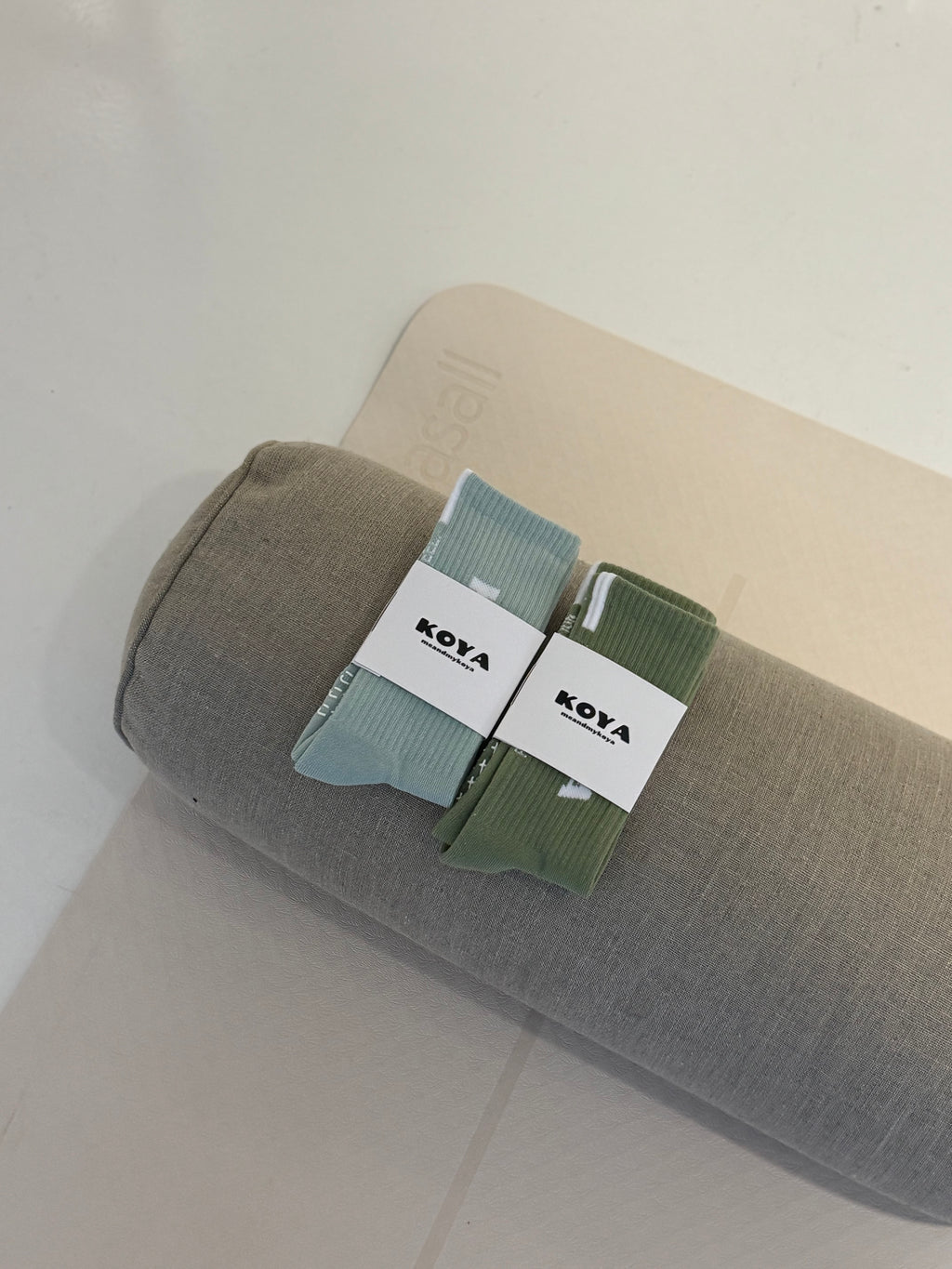 Army Green/White reformer grip socks