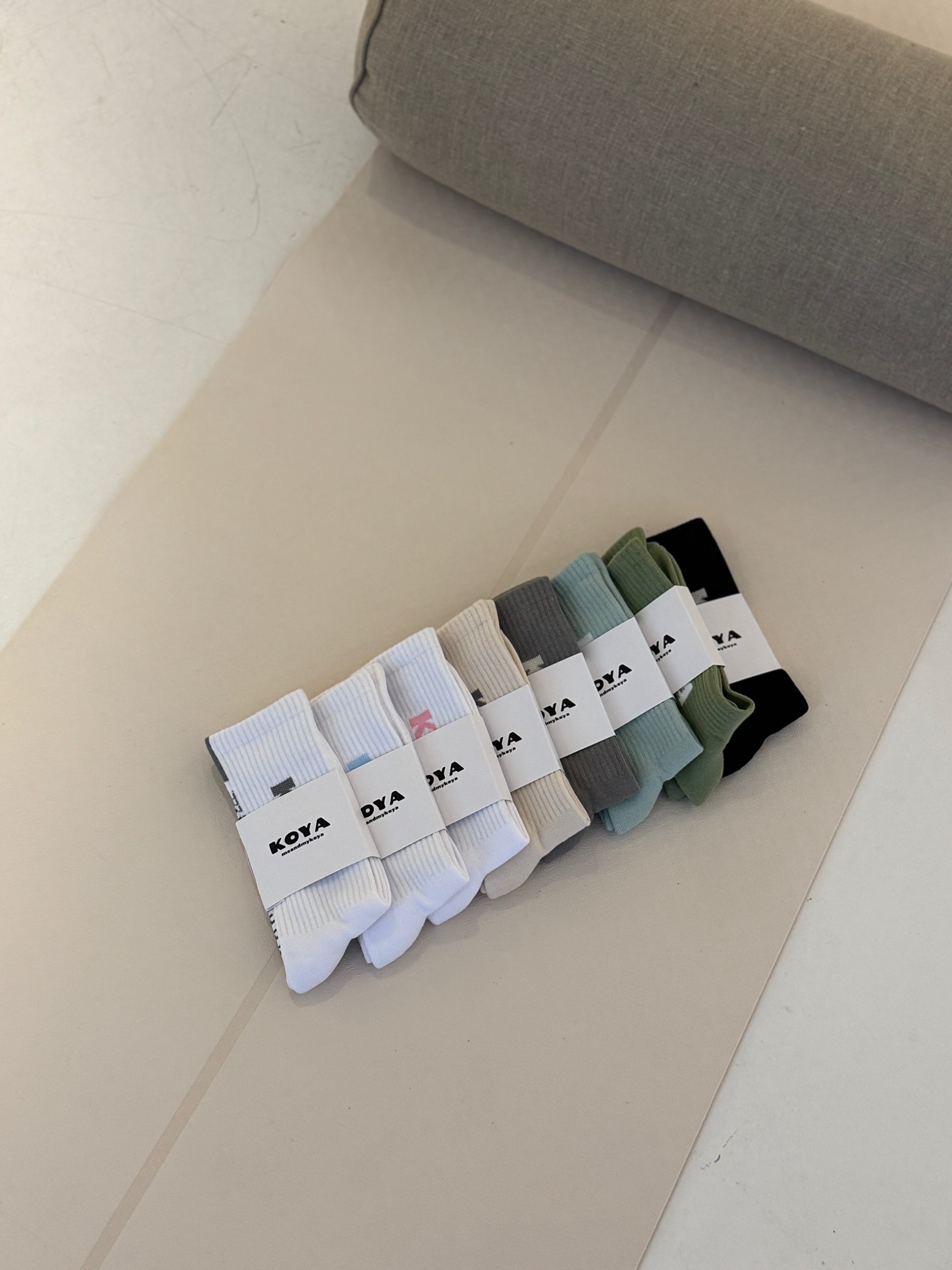Beige/Grey reformer grip socks